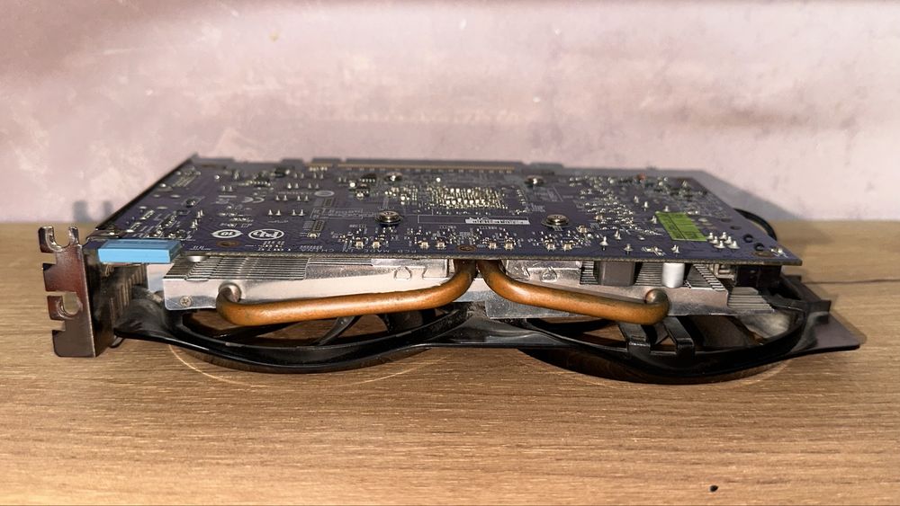 Видео карта AMD 7800 1gb ddr5