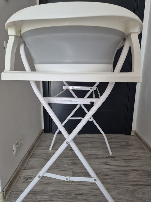 Vand cadita cu stativ pentru bebelusi