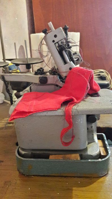 Промышленный оверлог советского производства.