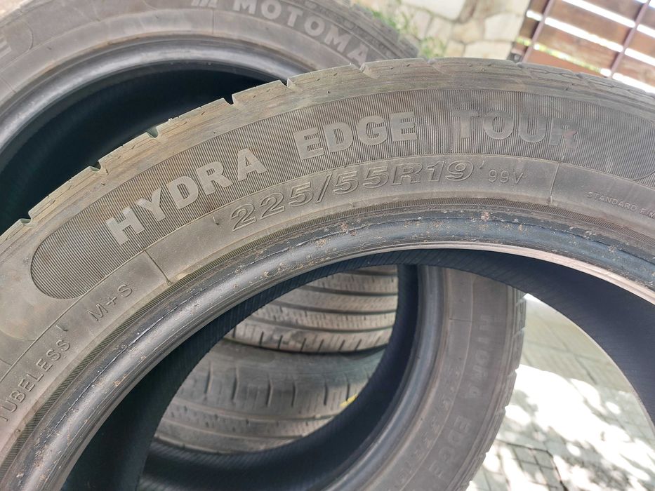 Гуми 225/ 55 R19 21година на 8000км