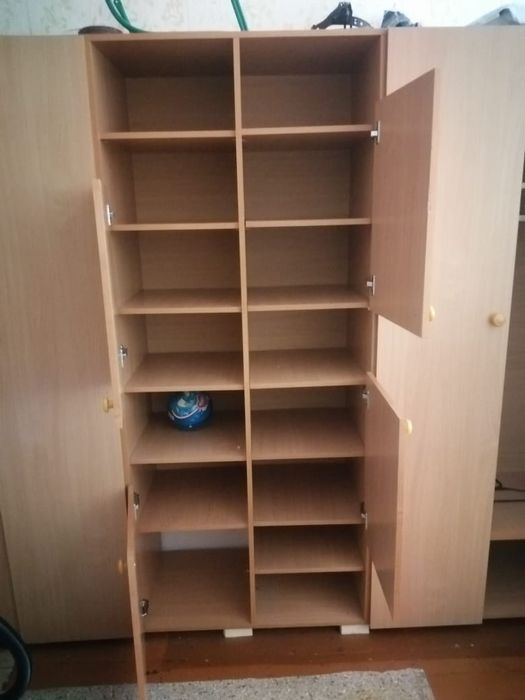 Шкаф для одежды .