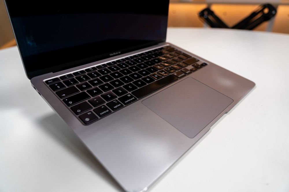 Apple MacBook Air M1 13” – 8GB RAM, 256GB SSD, Space Grey
