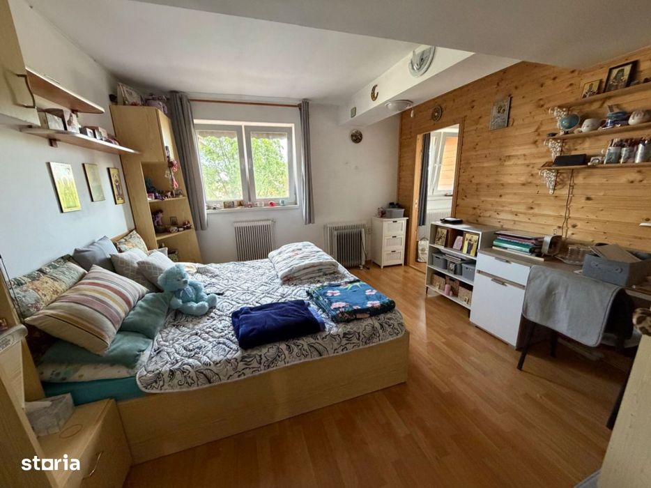 Apartament 4 camere cu scara interioara, zona Cetate — fotografia 1