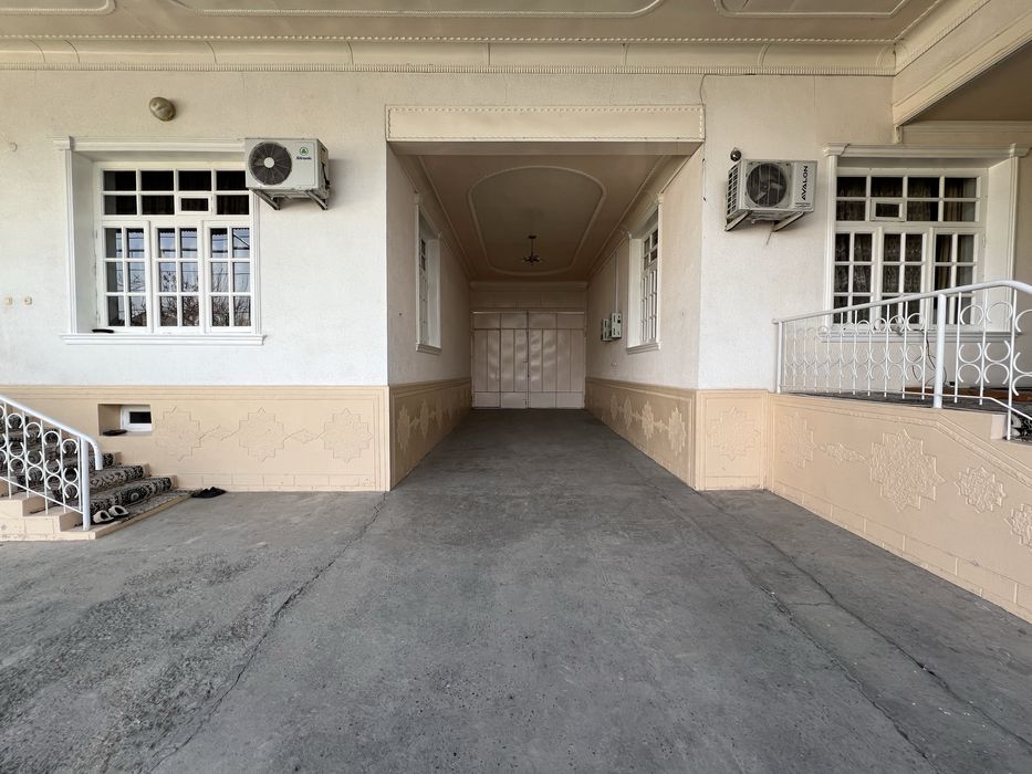 Hovli sotiladi 8,5 sotik Tokzor mahallada