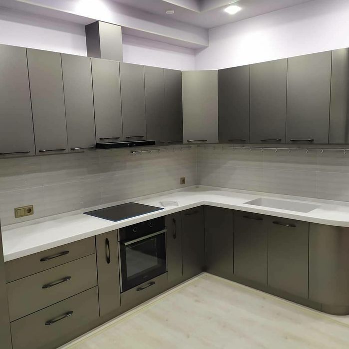 мебель на заказ. Do'kon magazn uchun polka, stelaj, vitrina, shkaf,