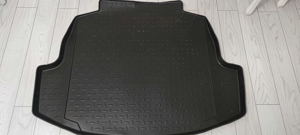 Tavita portbagaj Toyota Corolla Sedan E210 OEM