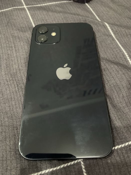 Продаю Iphone 12