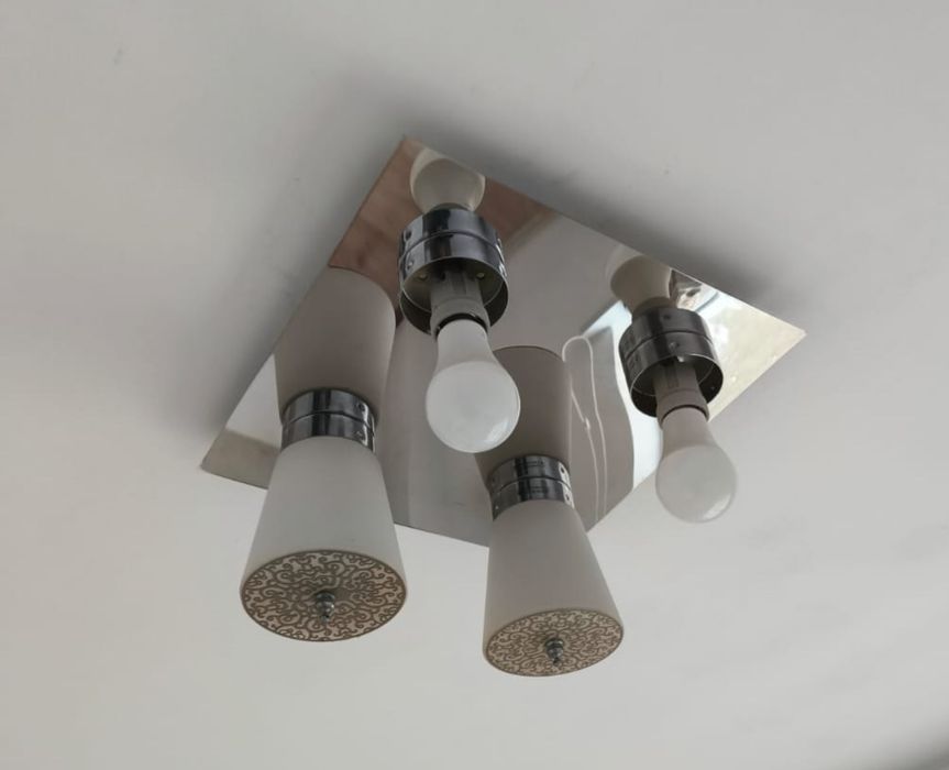 Люстры б/у в хорошем состоянии