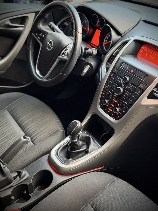 OPEL Astra 2011 — imagine 2
