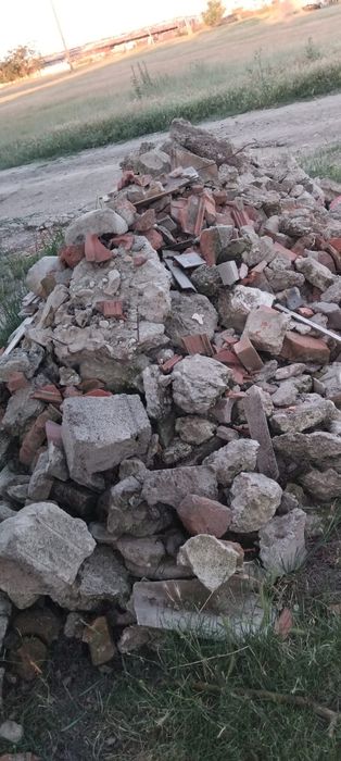 Ridic moloz din constructii