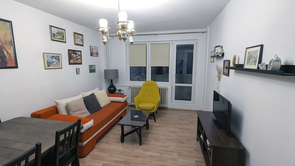 Inchiriez apartament 3 camere, metrou 1 Decembrie 1918