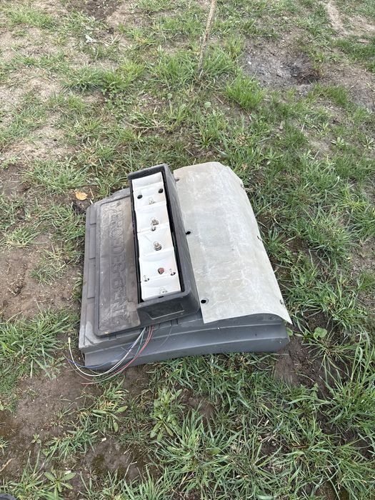 Продам крыло на Актрос