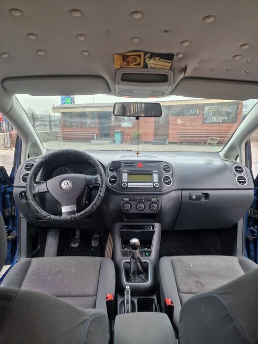 Se vinde golf5 plus pret negociabil