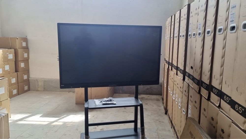 "Интерактивный дисплей Study-Max Di65