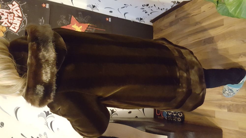 SUPER OFERT!haina de blana