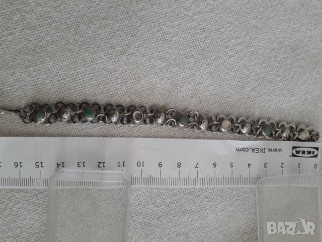 Ефектна дамска гривна