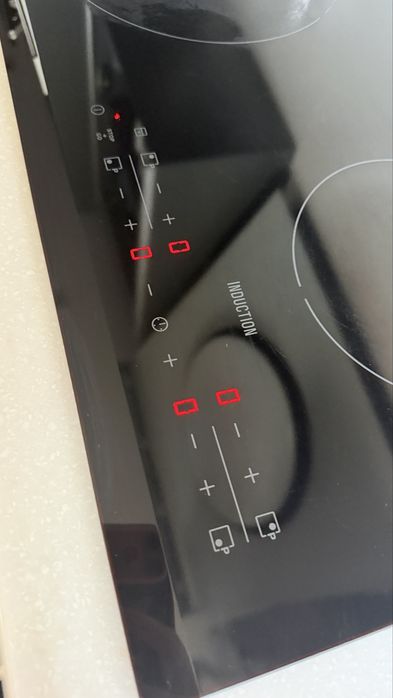 Индукционная плита Electrolux