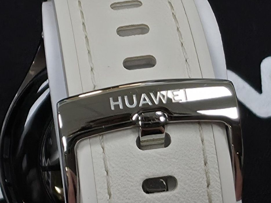 КАТО НОВ 42mm Huawei watch 5 LTE Гаранция Vivacom 2028 White | Бял