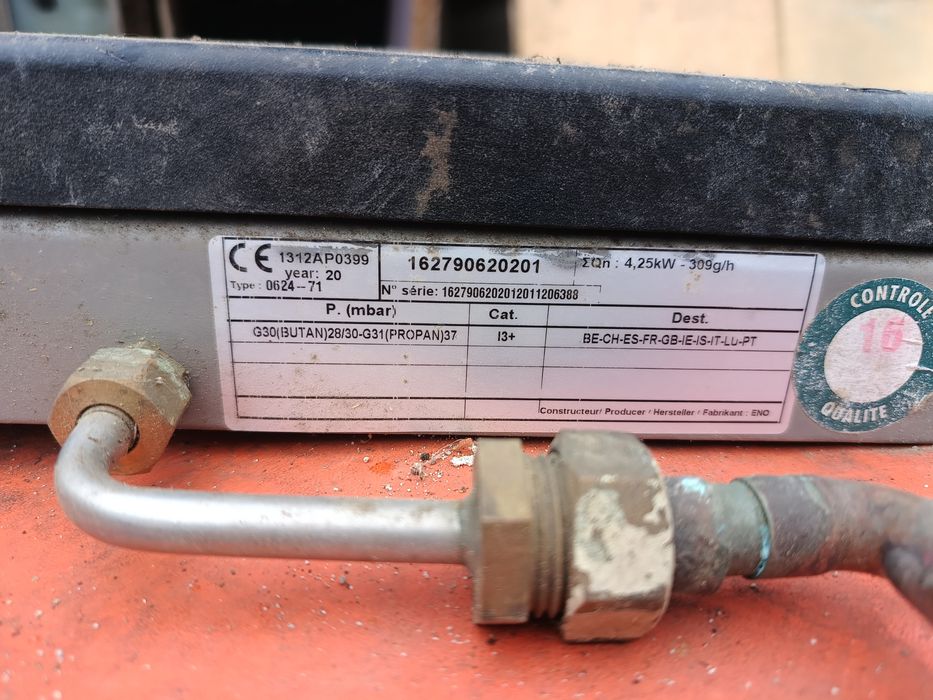Продавам Газова печка и  газов Котлон за каравана