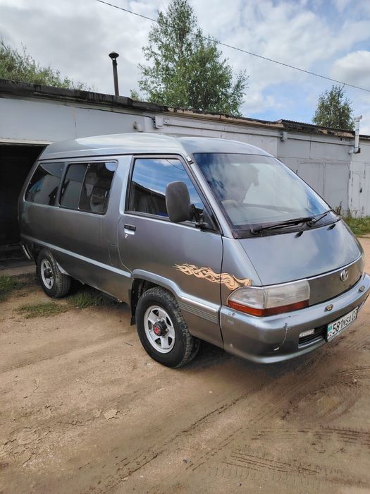 Продам Тойоту минивен