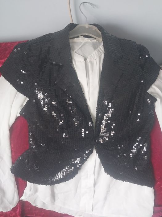 Продаю наряд новогодн