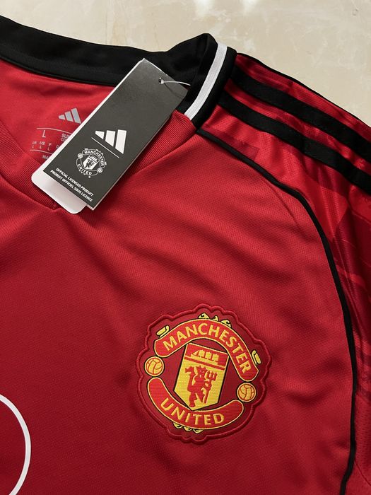 Manchester United фланелка сезон 25/26