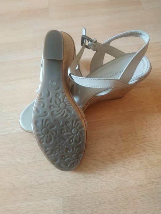 Босоножки новые на 41 размер