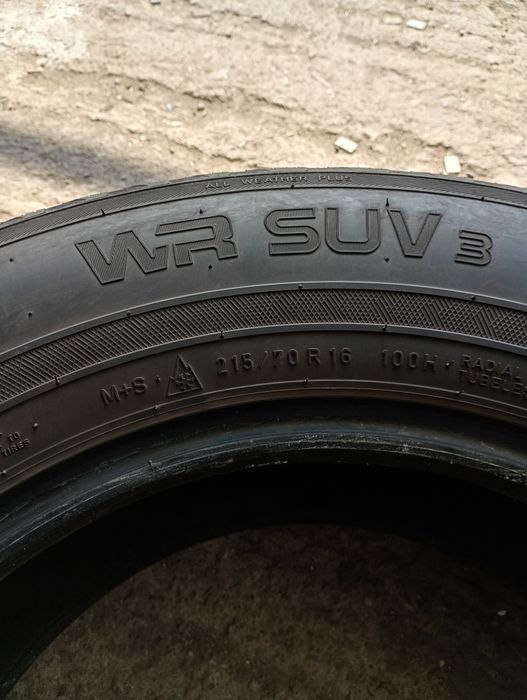 Всесезонни 4бр.215/70/16  Nokian  WR suv3 dot3814