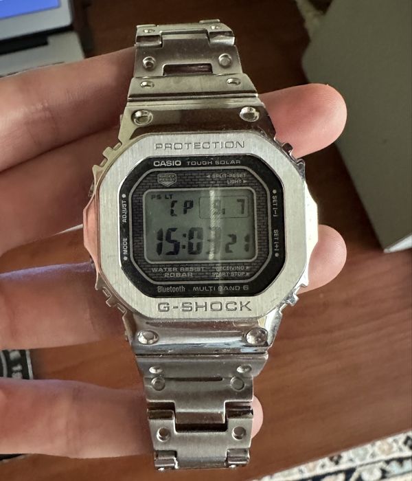 Продам часы Casio GMW-B5000D-1E