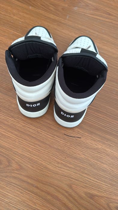 Dior high sneakers b27