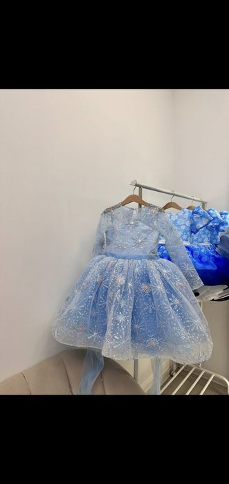 Детские платья продам