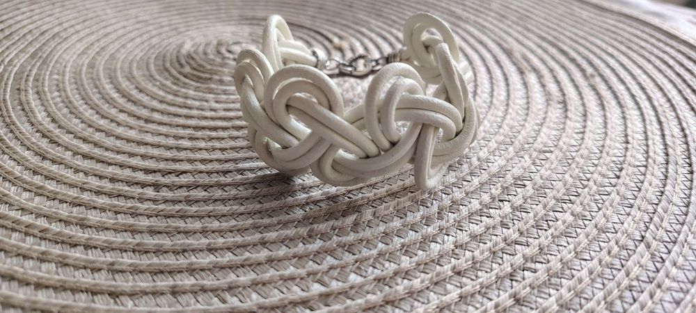 Кожени бижута, ръчна изработка