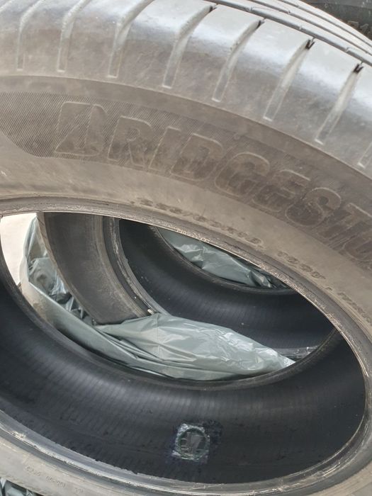 225 60 18 Bridgestone Turanza