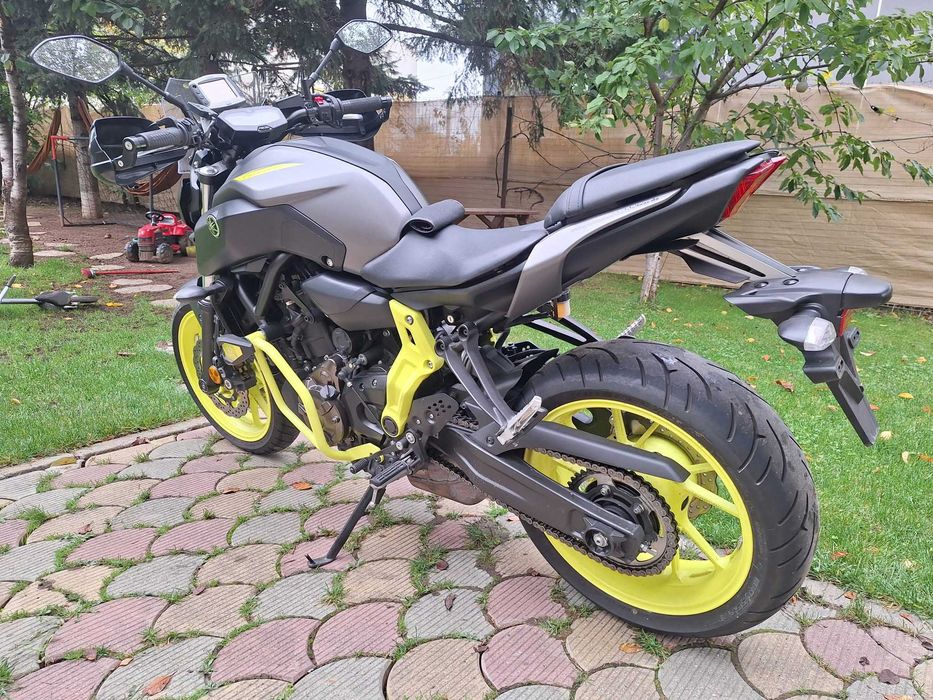 YAMAHA   MT 07