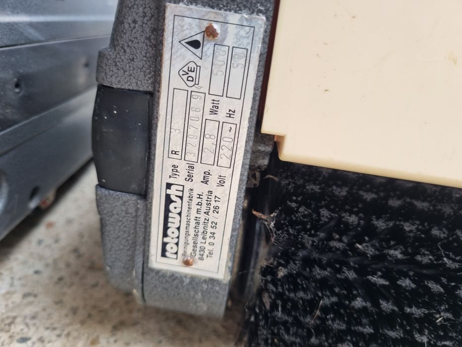 Masina de curatat mochetă,gresie pavele Rotowash R3/R2