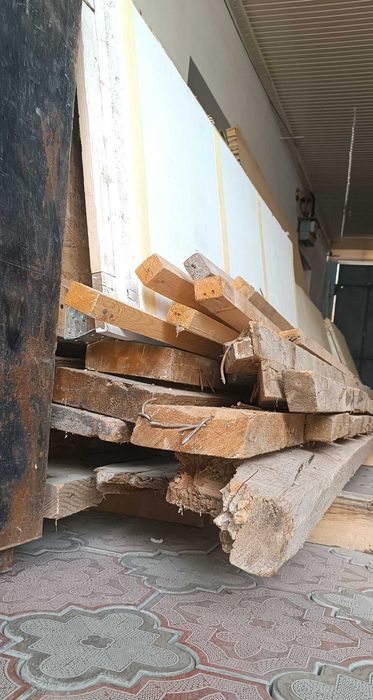 Тахта рейка доска хаммаси уйдан чиққан. Оптом биттада сотилвотти