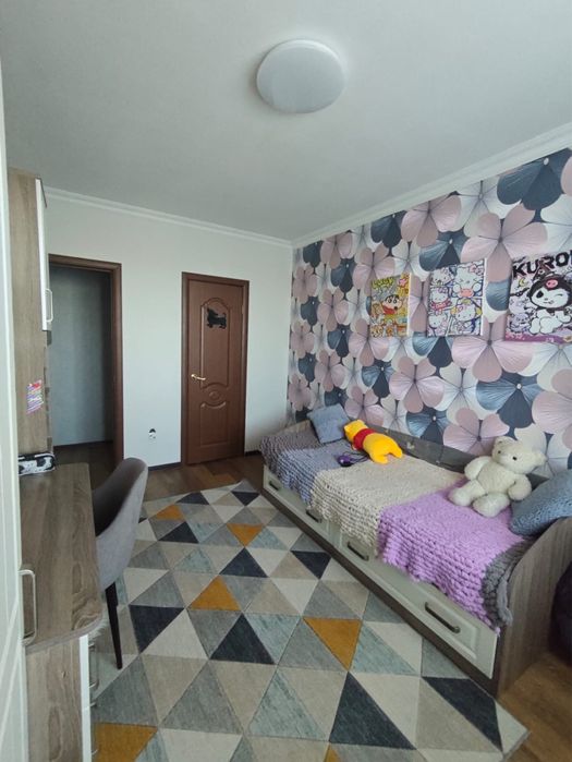 Продам просторную 2 квартиру