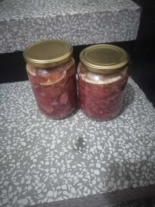 Телешко месо в буркани