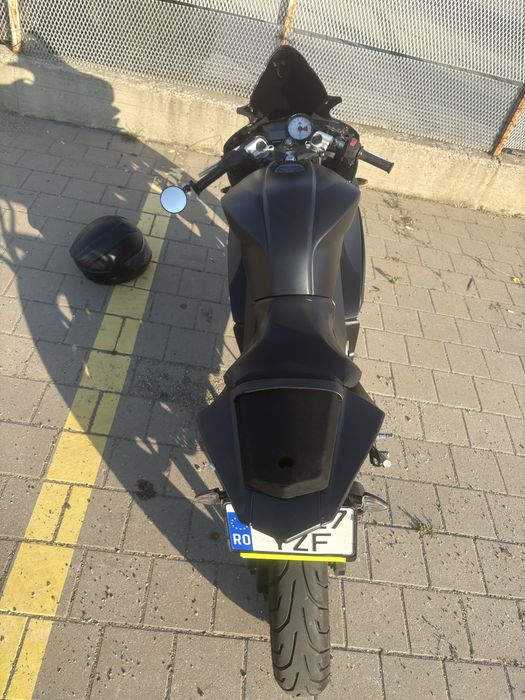 Yamaha yzf r125(nu cbr duke ktm aprilia mt)