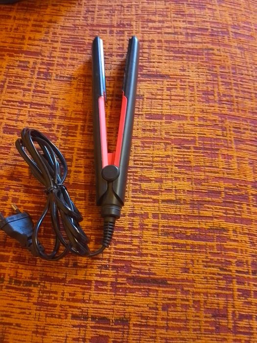 Преси за коса различни видове