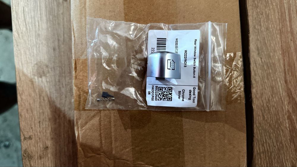 Копче за W222 мерцеде S-класа 2014-2020г ляво и дясно за конзола