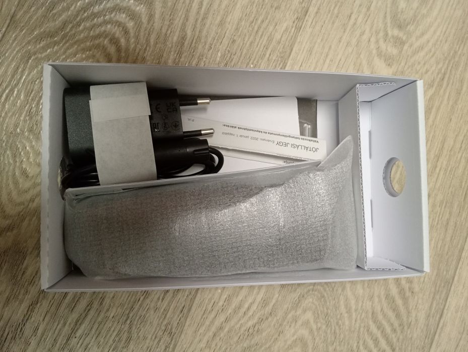 Продам электробритву Браун.