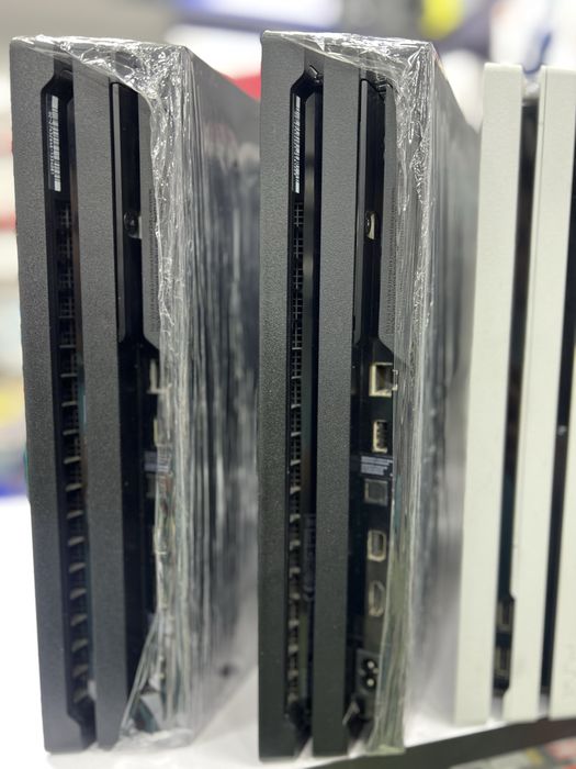 Playstation 4pro плейстейшн в идеальном состоянии с гарантией