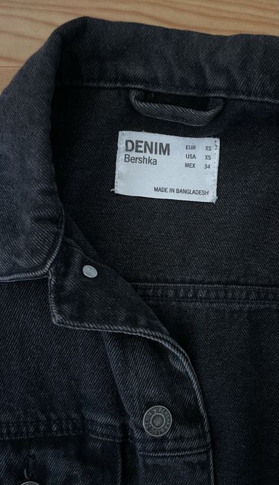 Джинсовая куртка "Bershka"  размер XS (Бангладеш)