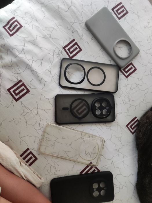 Продам чехол на xonor маджик 7 про