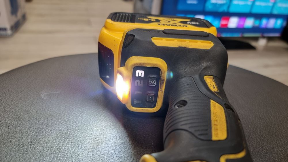 Amanet F28: Filetanta cheie cu impact DeWalt DCF900