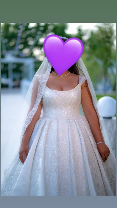 Vand rochie mireasa