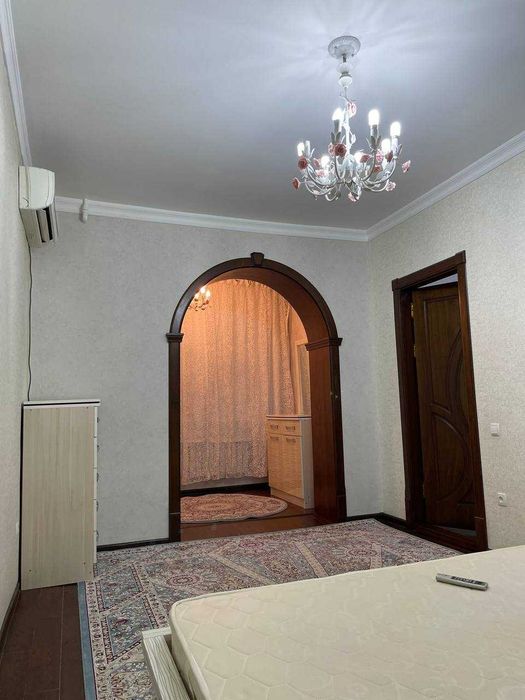 (Добрый) ЦУМ, 82 м², 3/2/4, Просторная квартира
