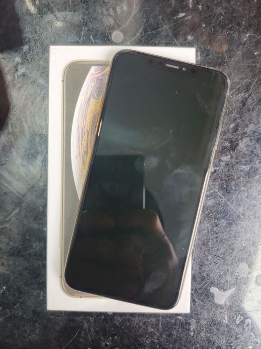 Iphone xs max karobka 256