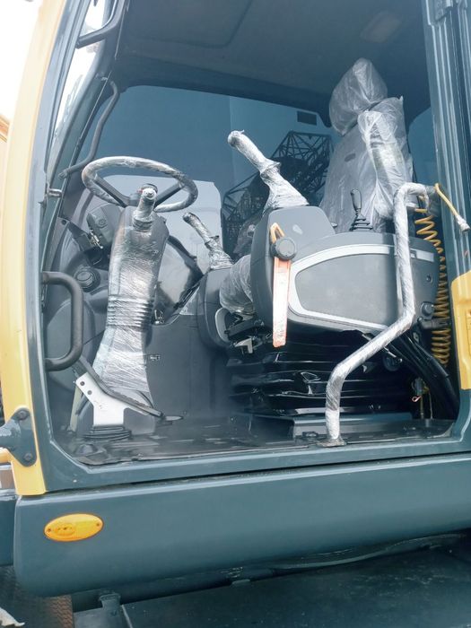 HYUNDAI 140w Sotiladi